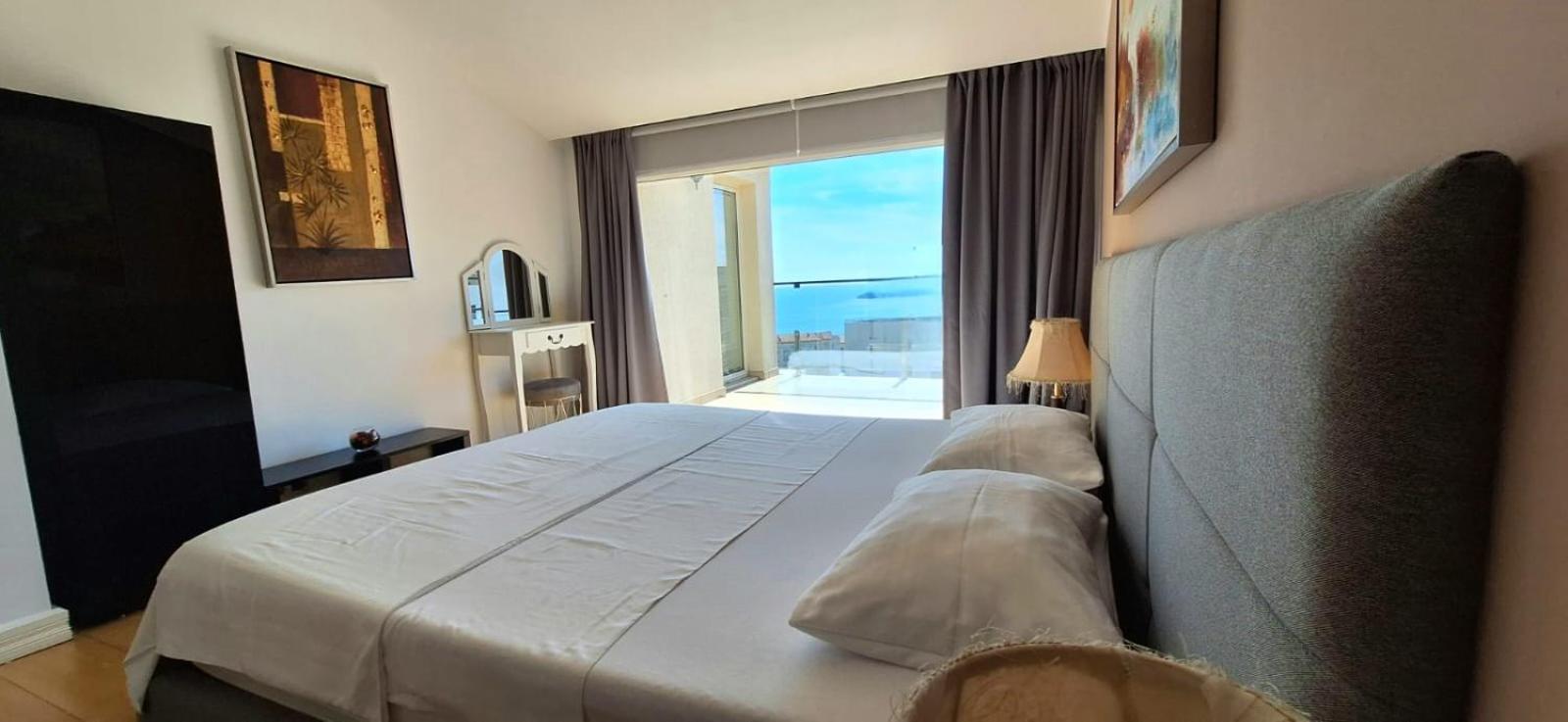 Spa Resort Luxury Apartments Budva Oda fotoğraf